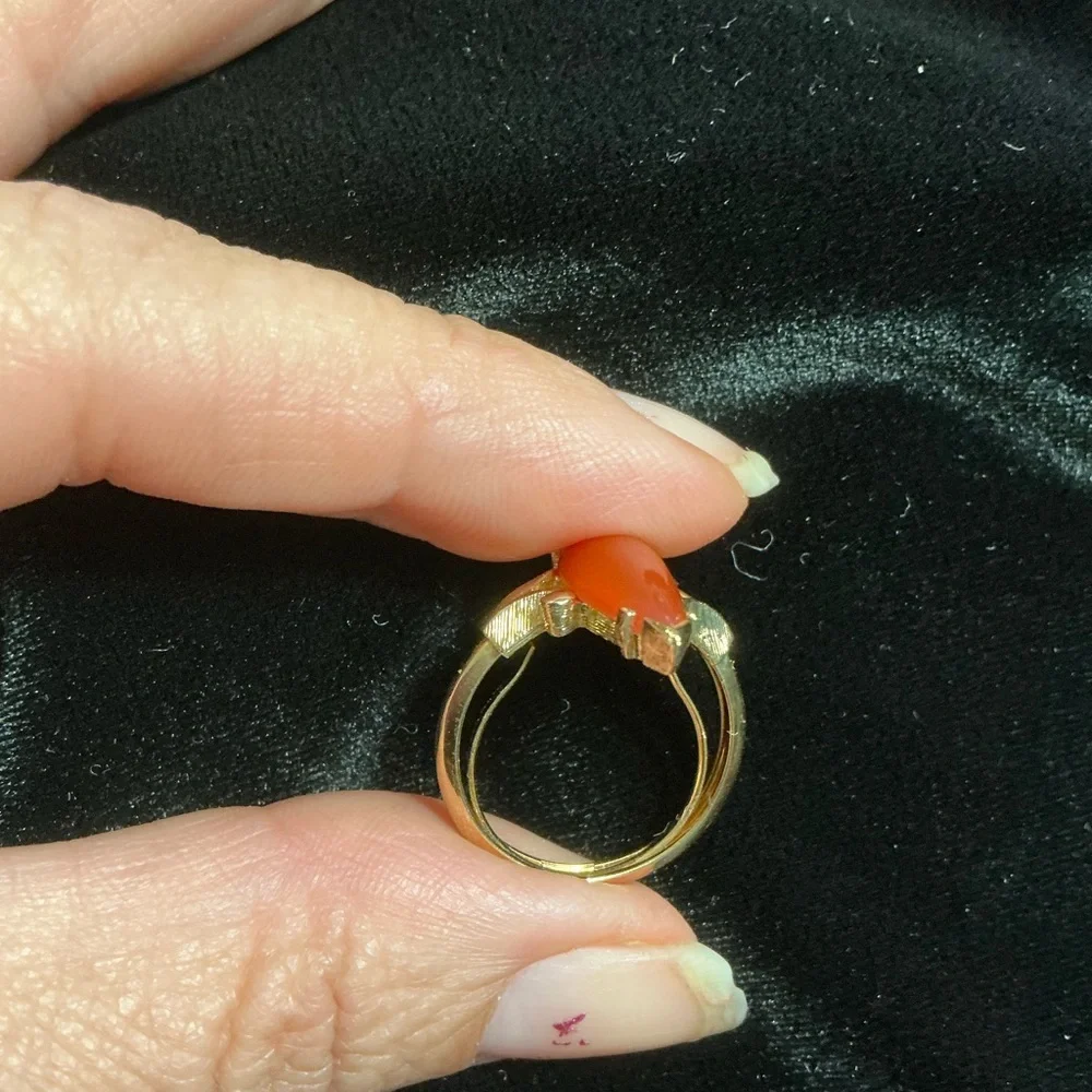 Avon 1979 Earthstone  Statement Ring size 6-9 - Picture 5 of 5